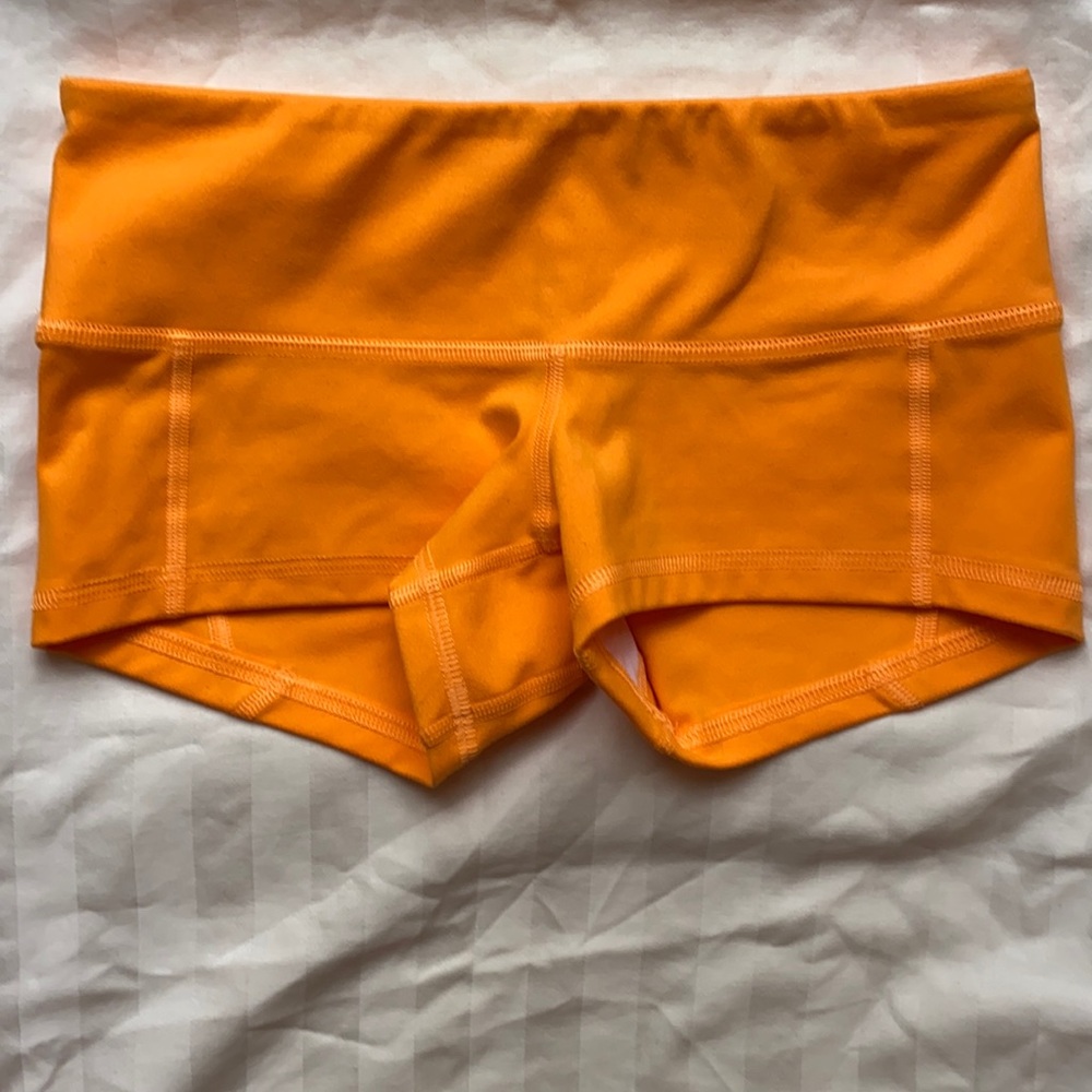 ❌ SOLD Fleo Blazing Orange LRC Shorts EUC Size XS